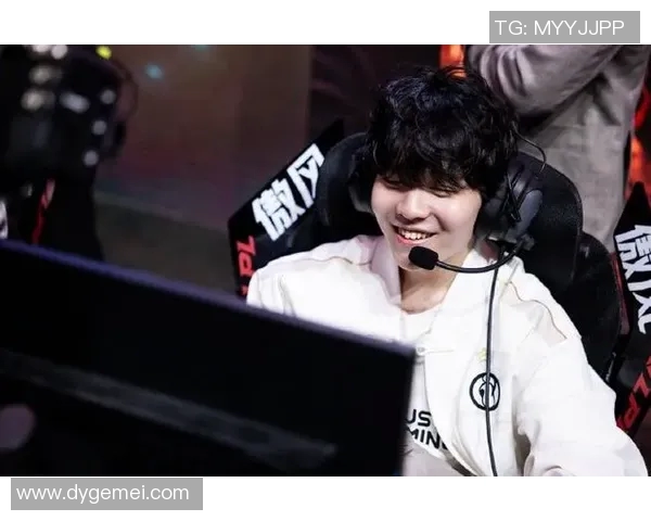 FPX电竞战队转型之路揭秘在S15总决赛精英赛中的精彩表现与挑战 FPX电竞战队转型之路揭秘在S15总决赛精英赛中的精彩表现与挑战